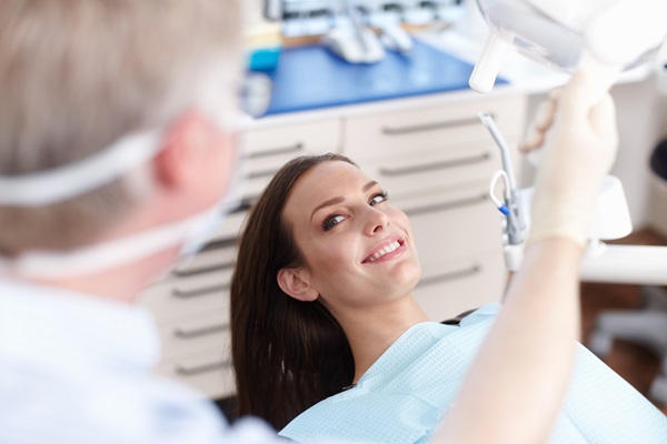 Enhancing Your Smile: How A Cosmetic Dentist Can Transform Your Look