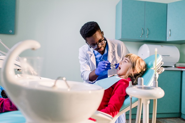 Ways A Laser Dentist Can Improve Your Dental Experience